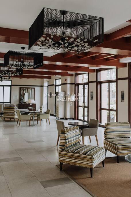 Work-Friendly Mountain-View Condo Near Sm Seaside Cebu Exterior foto