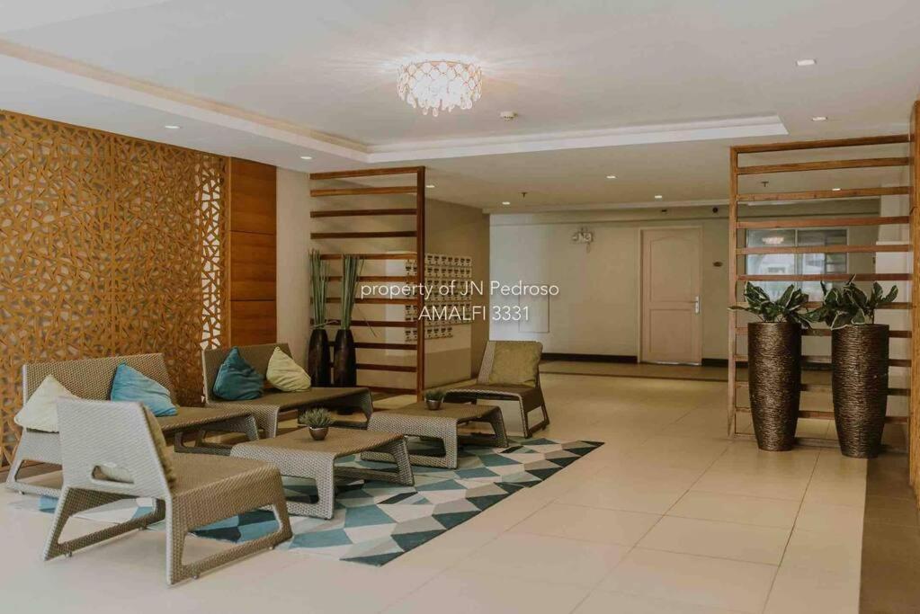 Work-Friendly Mountain-View Condo Near Sm Seaside Cebu Exterior foto